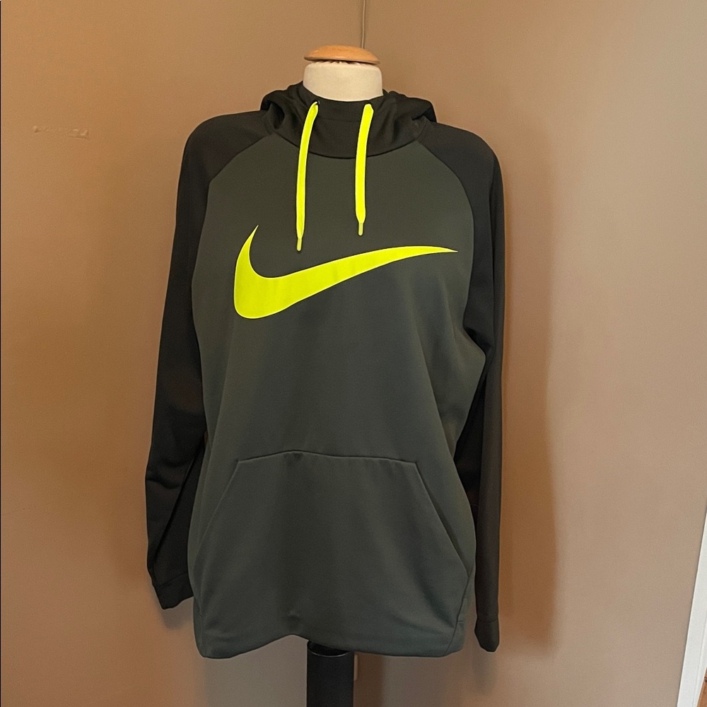 Nike Men’s Dark Green and forrest green Hoodie with Neon Yellow Swoosh xxl NWOT